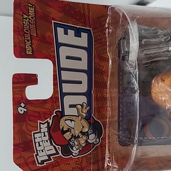 Tech Deck Dude #006 Sven and #159 Momona - Picture 4 of 5